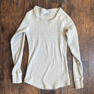 Columbia Womens Tan/White Waffle Knit Long Sleeve Shirt, size Small (D)